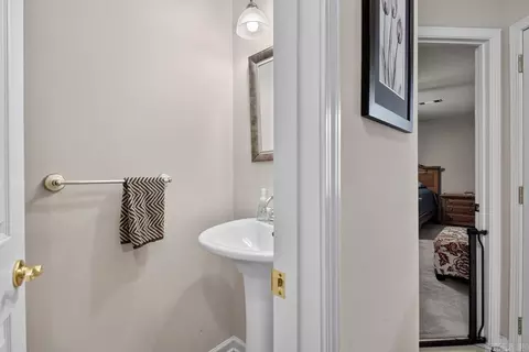 Entry Way - 1708 Riverview Dr, Malvern, AR 72104 photo 1 of 1
