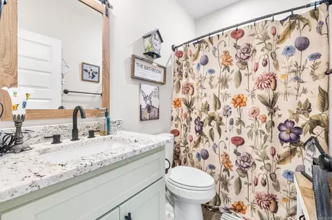Bath - 250 Saddlebrook Cir, Austin, AR 72007 photo 4 of 4