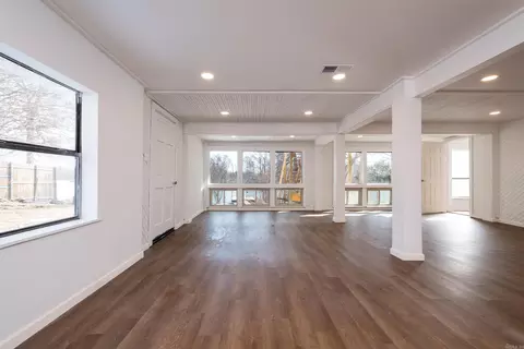 Living - 13118 Old River Dr, Scott, AR 72142 photo 3 of 14