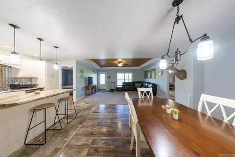 Dining - 199 County Road 250, Thayer, MO 65791 photo 2 of 2