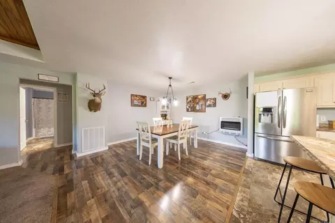 Dining - 199 County Road 250, Thayer, MO 65791 photo 1 of 1