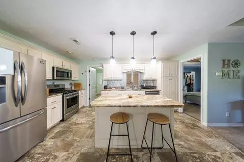 Kitchen - 199 County Road 250, Thayer, MO 65791 photo 1 of 3