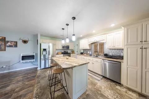 Kitchen - 199 County Road 250, Thayer, MO 65791 photo 2 of 3
