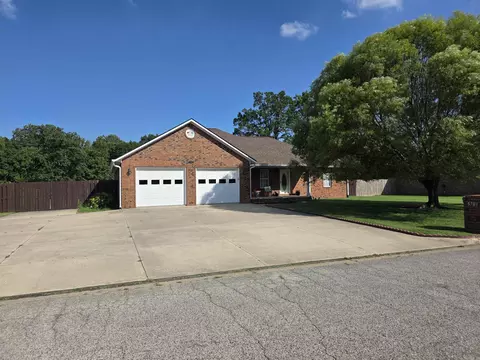 5703 S 27th, Paragould, AR 72450