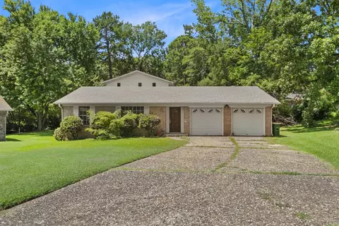 3320 Dartmouth Ct, Little Rock, AR 72204