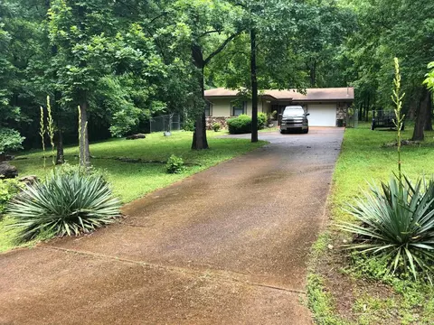 5 N Lakeshore Trce, Cherokee Village, AR 72529