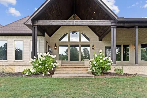 Exterior - 320 Round Mountain Rd, Conway, AR 72034 photo 3 of 8