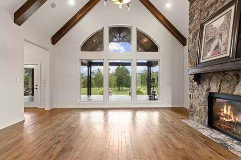 Living - 320 Round Mountain Rd, Conway, AR 72034 photo 1 of 6