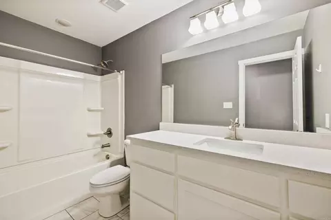 Bath - 2310 Tyler St, Benton, AR 72019 photo 3 of 3