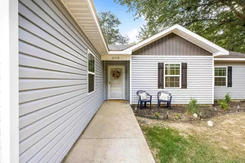 Exterior - 2310 Tyler St, Benton, AR 72019 photo 9 of 10
