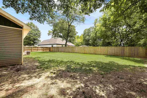 Exterior - 2310 Tyler St, Benton, AR 72019 photo 4 of 10
