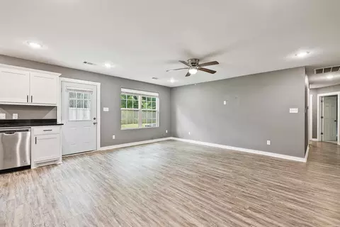 Living - 2310 Tyler St, Benton, AR 72019 photo 4 of 5