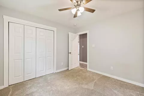 Bedroom - 2310 Tyler St, Benton, AR 72019 photo 4 of 6