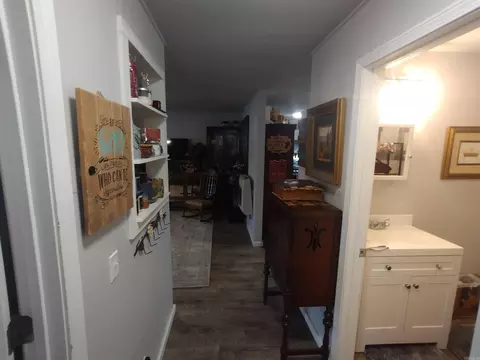 Entry Way - 609 E Webb, Mountain View, AR 72560 photo 1 of 1