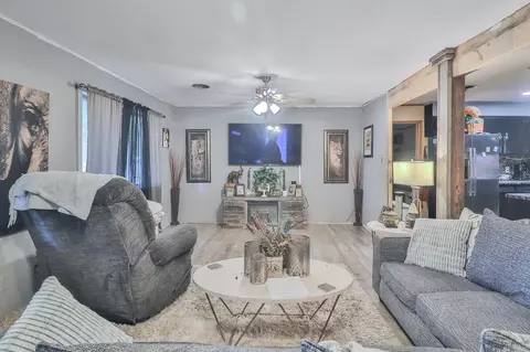 Living - 505 7th St, Marked Tree, AR 72365 photo 3 of 5