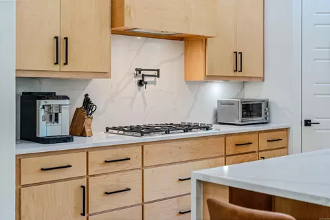 Kitchen - 14969 Ansata Dr, Alexander, AR 72002 photo 3 of 3