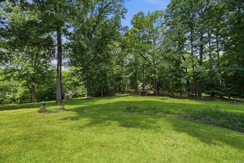 Exterior - 623 Beverly Dr, Benton, AR 72019 photo 3 of 9