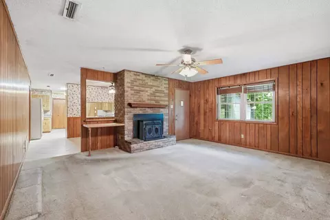 Living - 623 Beverly Dr, Benton, AR 72019 photo 1 of 5