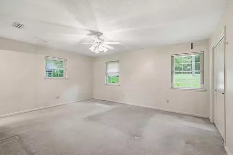 Bedroom - 623 Beverly Dr, Benton, AR 72019 photo 5 of 7