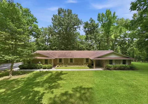 Exterior - 623 Beverly Dr, Benton, AR 72019 photo 8 of 9
