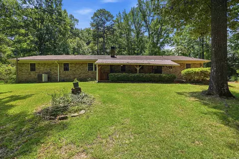 Exterior - 623 Beverly Dr, Benton, AR 72019 photo 4 of 9