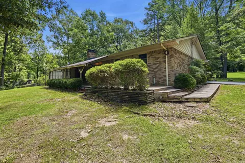 Exterior - 623 Beverly Dr, Benton, AR 72019 photo 5 of 9