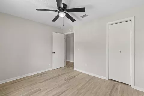 Bedroom - 205 Vine St, Malvern, AR 72104 photo 3 of 3