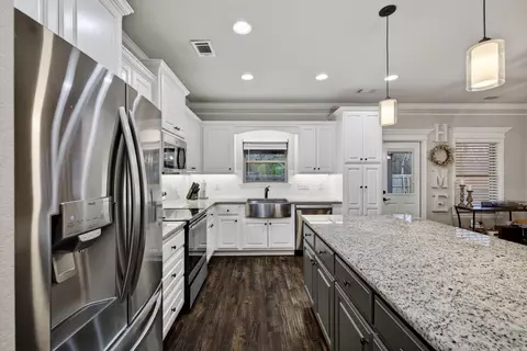 Kitchen - 10 Mallard Cv, Austin, AR 72007 photo 3 of 6