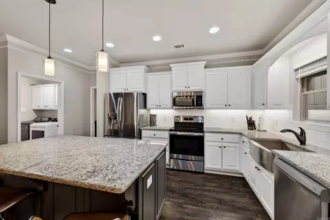 Kitchen - 10 Mallard Cv, Austin, AR 72007 photo 1 of 6