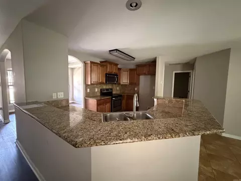 Kitchen - 1065 Skyline Dr, Alexander, AR 72002 photo 2 of 4
