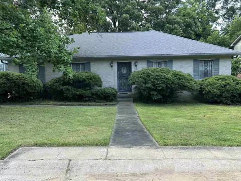 10004 Kane Dr, Little Rock, AR 72205