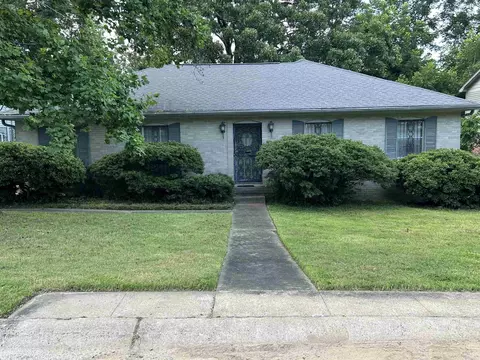 10004 Kane Dr, Little Rock, AR 72205
