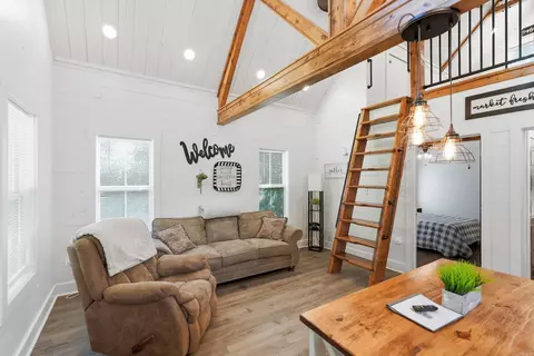 Living - 950 Sunny Slope Rd, Edgemont, AR 72044 photo 1 of 1