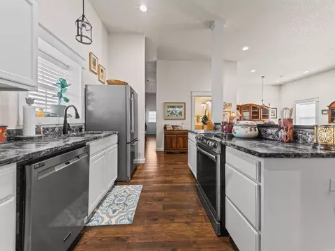 Kitchen - 163 Barbie Ln, Mount Ida, AR 71957 photo 5 of 5