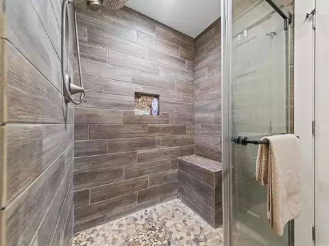 Bath - 163 Barbie Ln, Mount Ida, AR 71957 photo 3 of 3