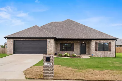 Exterior - 123 Michelle Dr, Beebe, AR 72012 photo 8 of 9