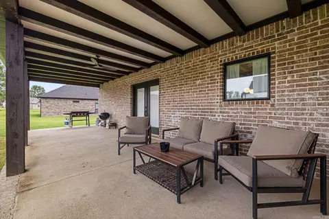 Exterior - 123 Michelle Dr, Beebe, AR 72012 photo 5 of 9