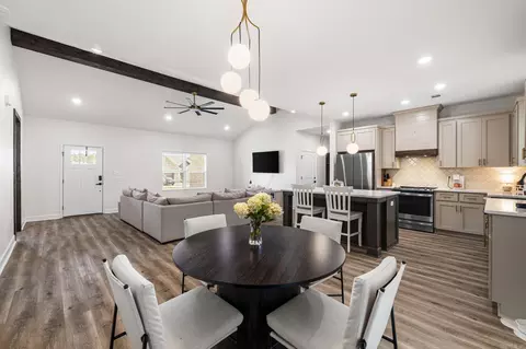 Dining - 123 Michelle Dr, Beebe, AR 72012 photo 2 of 2