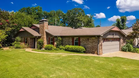 1400 Pickering Dr, Little Rock, AR 72211