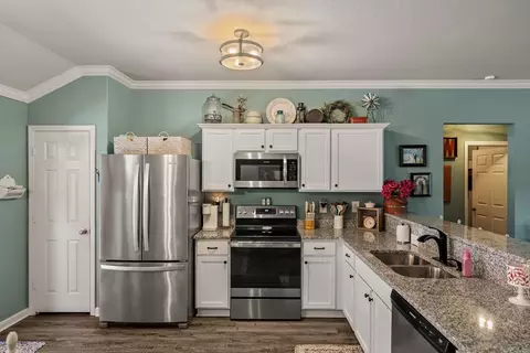 Kitchen - 1015 Okeefe Ave, Conway, AR 72032 photo 3 of 4