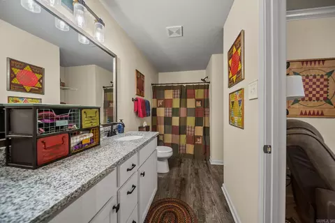 Bath - 1015 Okeefe Ave, Conway, AR 72032 photo 2 of 3