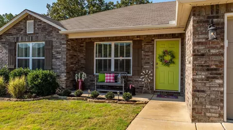 Exterior - 1015 Okeefe Ave, Conway, AR 72032 photo 2 of 17