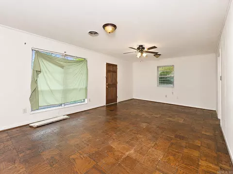 Living - 1604 S Dakota, Pine Bluff, AR 71603 photo 2 of 2