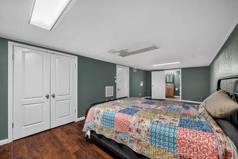 Bedroom - 703 Beaver Lakes Rd, Malvern, AR 72104 photo 4 of 4