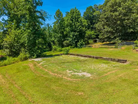 Exterior - 703 Beaver Lakes Rd, Malvern, AR 72104 photo 10 of 11