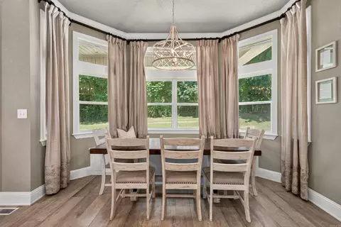 Dining - 703 Beaver Lakes Rd, Malvern, AR 72104 photo 1 of 3