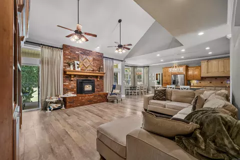 Living - 703 Beaver Lakes Rd, Malvern, AR 72104 photo 1 of 1