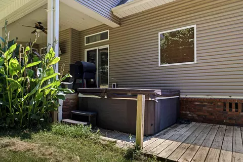 Exterior - 703 Beaver Lakes Rd, Malvern, AR 72104 photo 6 of 11
