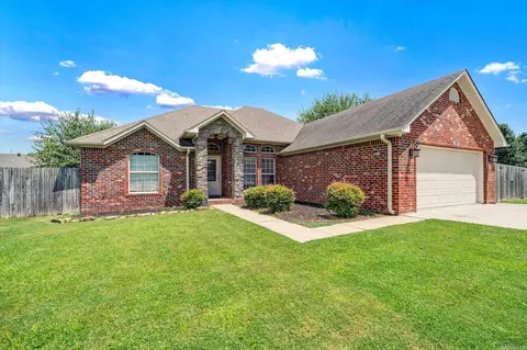 102 Lenford Dr, Bono, AR 72416
