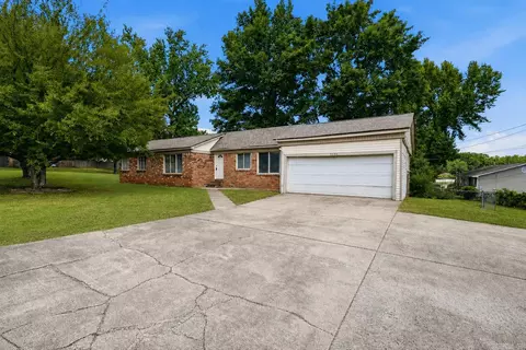 1303 Overview Dr, Jacksonville, AR 72076
